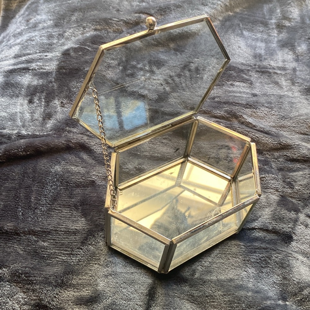 Jewelry box - Picture 2 of 4